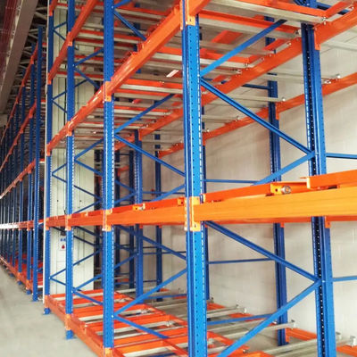 Stainless Steel Storage Push Back Warehouse Racking Neigend Spoorveiligheid Ontwerp