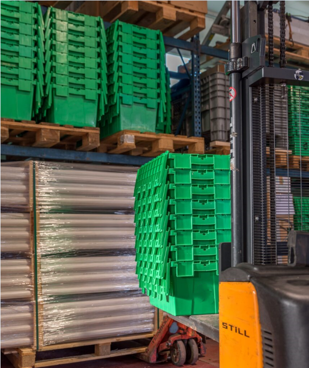 Logistieke verpakkingen Verhuizing Plastic Tote Storage Bins Grote stapelbare Nestable met deksel 4